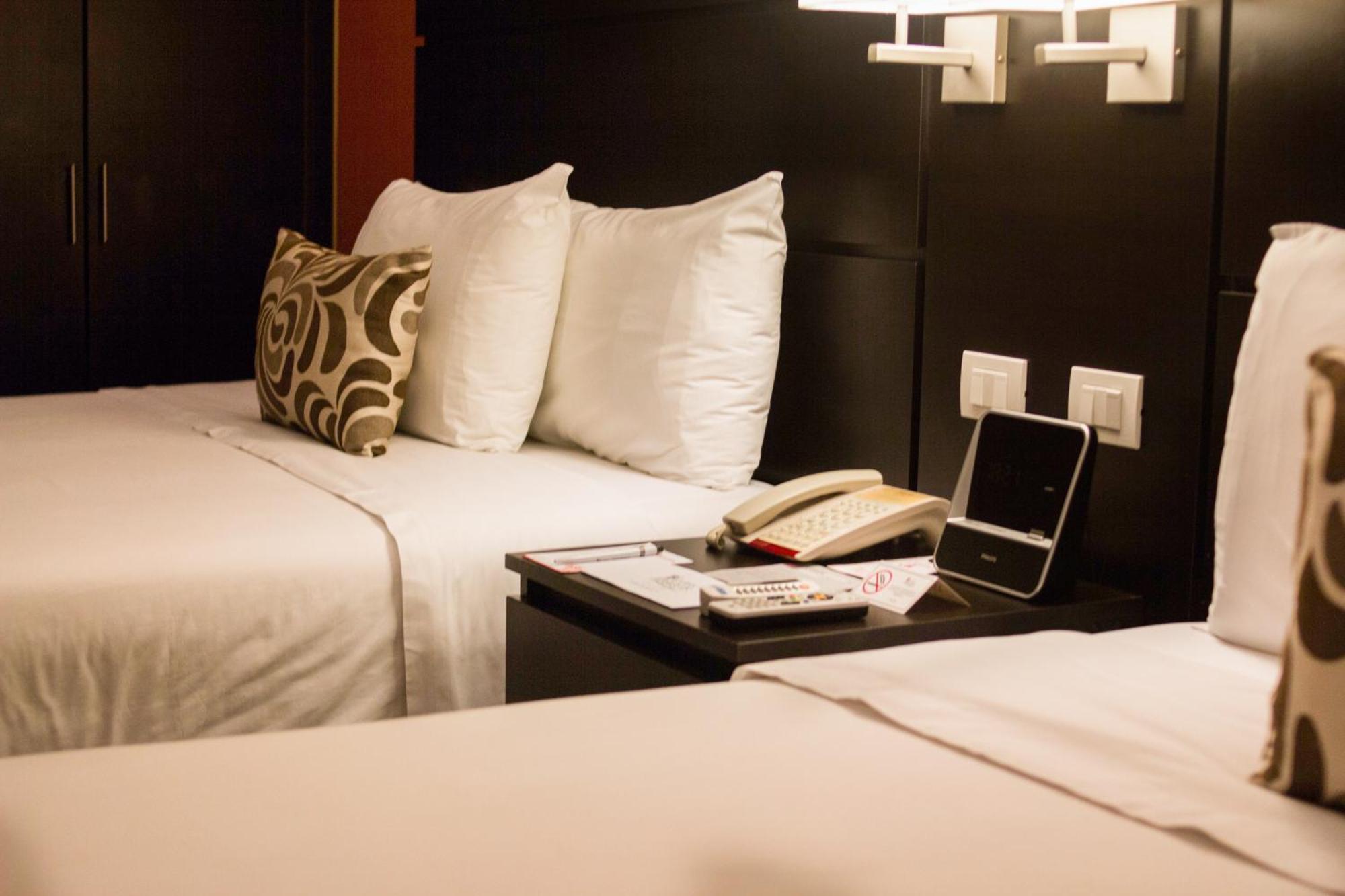 Hotel El Gran Marques Trujillo Luaran gambar